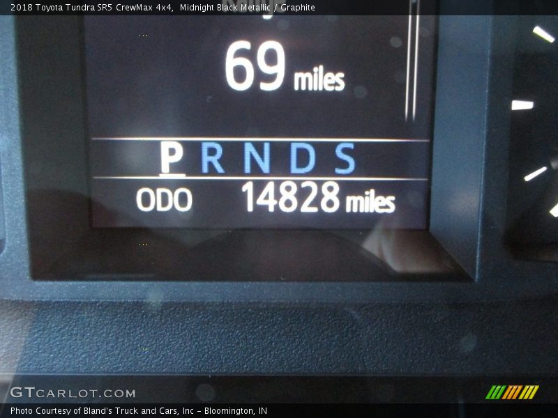 Midnight Black Metallic / Graphite 2018 Toyota Tundra SR5 CrewMax 4x4