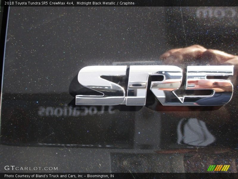 Midnight Black Metallic / Graphite 2018 Toyota Tundra SR5 CrewMax 4x4