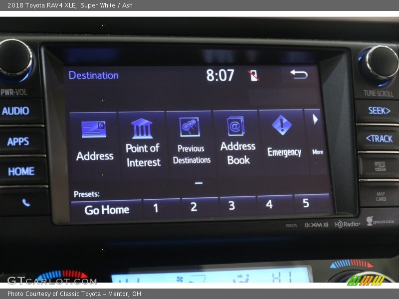 Super White / Ash 2018 Toyota RAV4 XLE