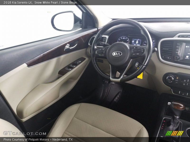 Snow White Pearl / Stone Beige 2018 Kia Sorento LX