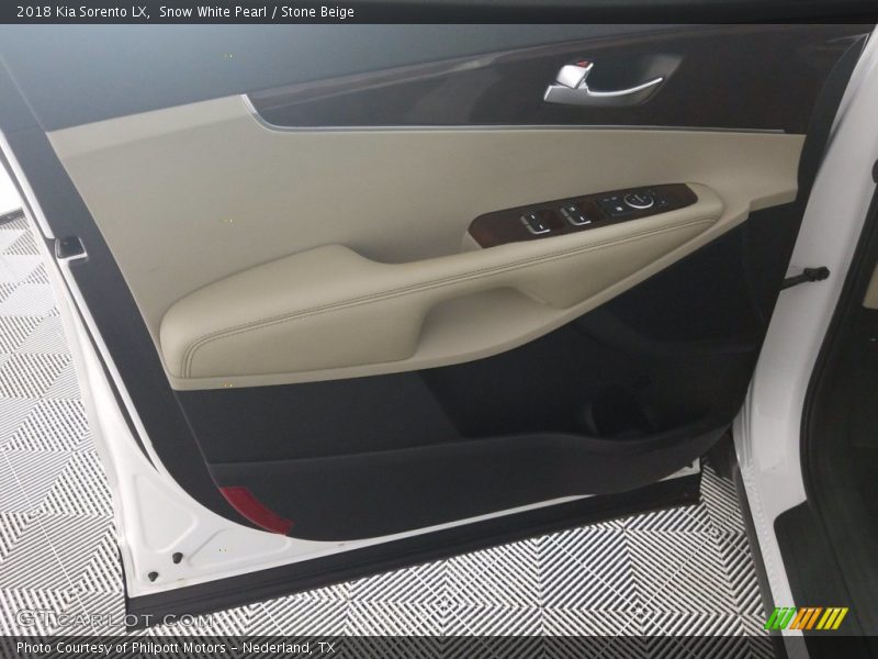 Snow White Pearl / Stone Beige 2018 Kia Sorento LX