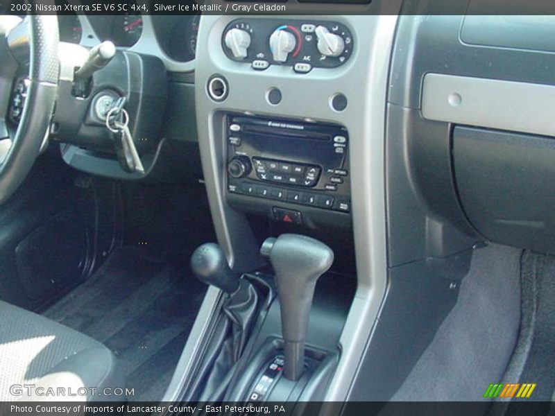 Silver Ice Metallic / Gray Celadon 2002 Nissan Xterra SE V6 SC 4x4