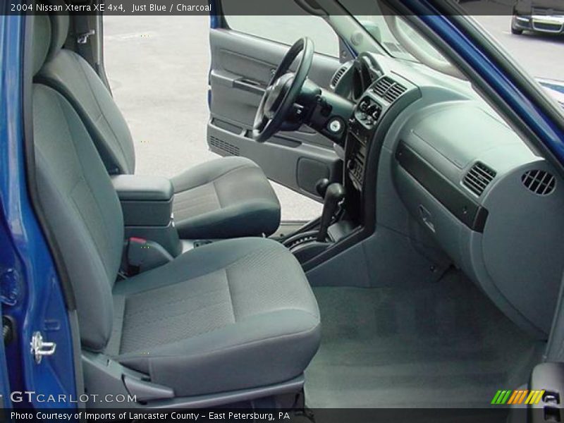 Just Blue / Charcoal 2004 Nissan Xterra XE 4x4