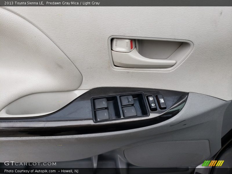 Predawn Gray Mica / Light Gray 2013 Toyota Sienna LE