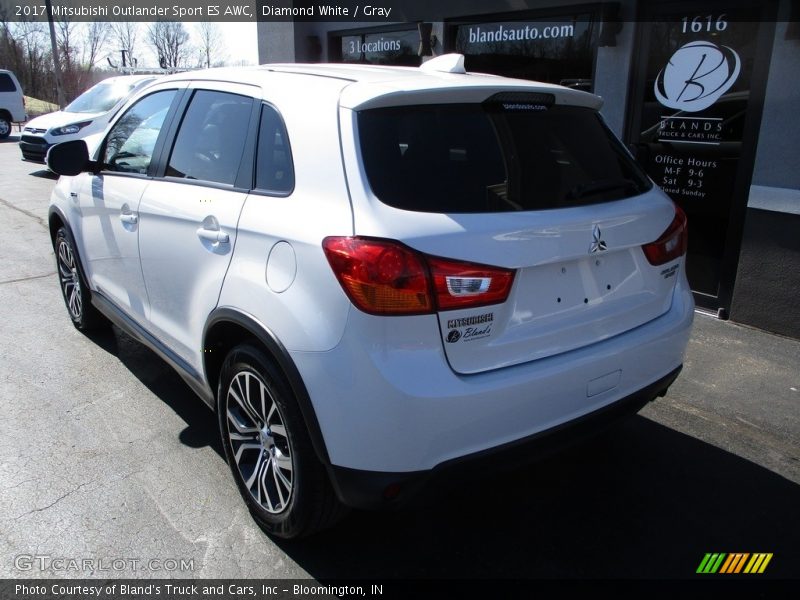Diamond White / Gray 2017 Mitsubishi Outlander Sport ES AWC