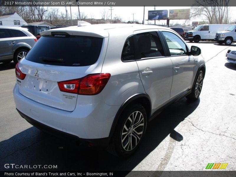 Diamond White / Gray 2017 Mitsubishi Outlander Sport ES AWC