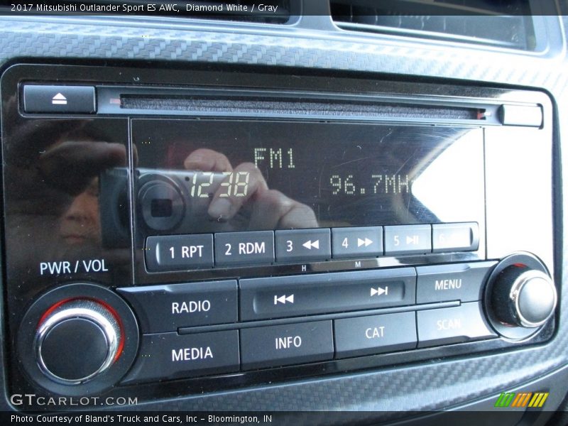Audio System of 2017 Outlander Sport ES AWC