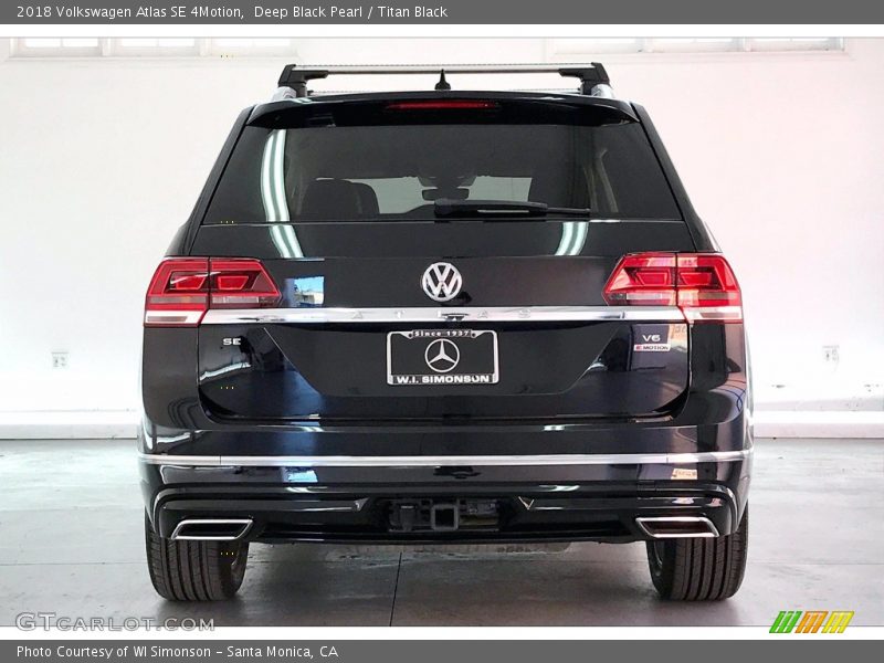 Deep Black Pearl / Titan Black 2018 Volkswagen Atlas SE 4Motion