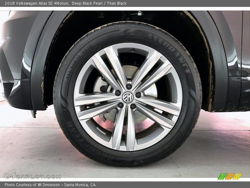 Deep Black Pearl / Titan Black 2018 Volkswagen Atlas SE 4Motion