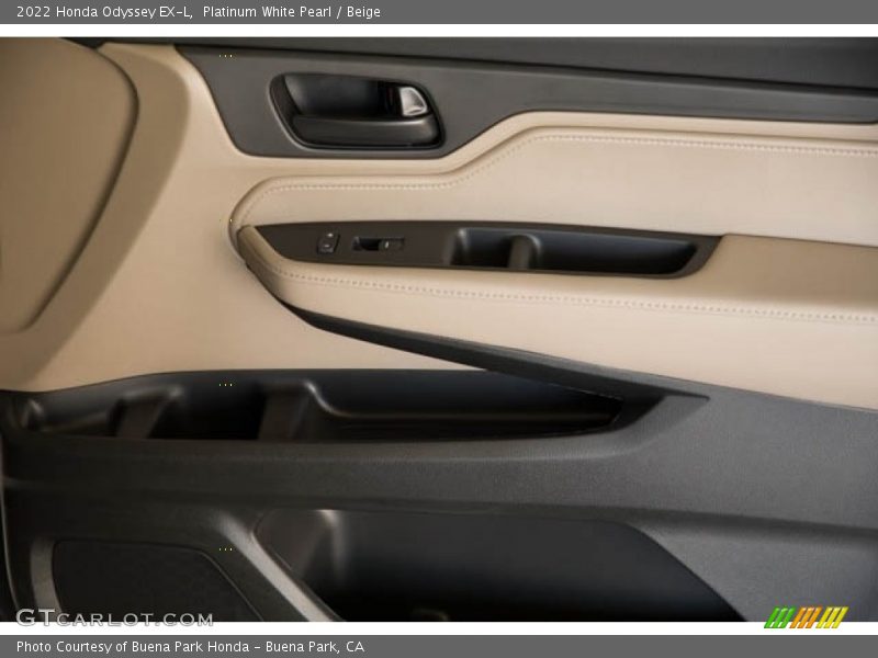 Platinum White Pearl / Beige 2022 Honda Odyssey EX-L