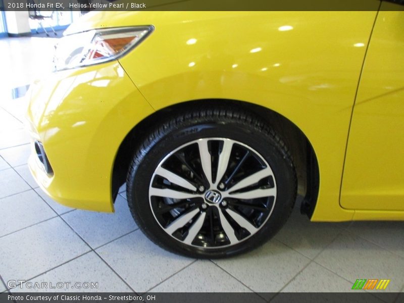 Helios Yellow Pearl / Black 2018 Honda Fit EX