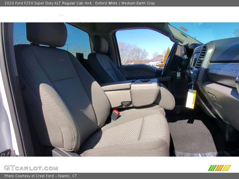 Oxford White / Medium Earth Gray 2020 Ford F250 Super Duty XLT Regular Cab 4x4