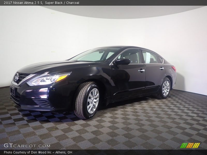 Super Black / Charcoal 2017 Nissan Altima 2.5 S