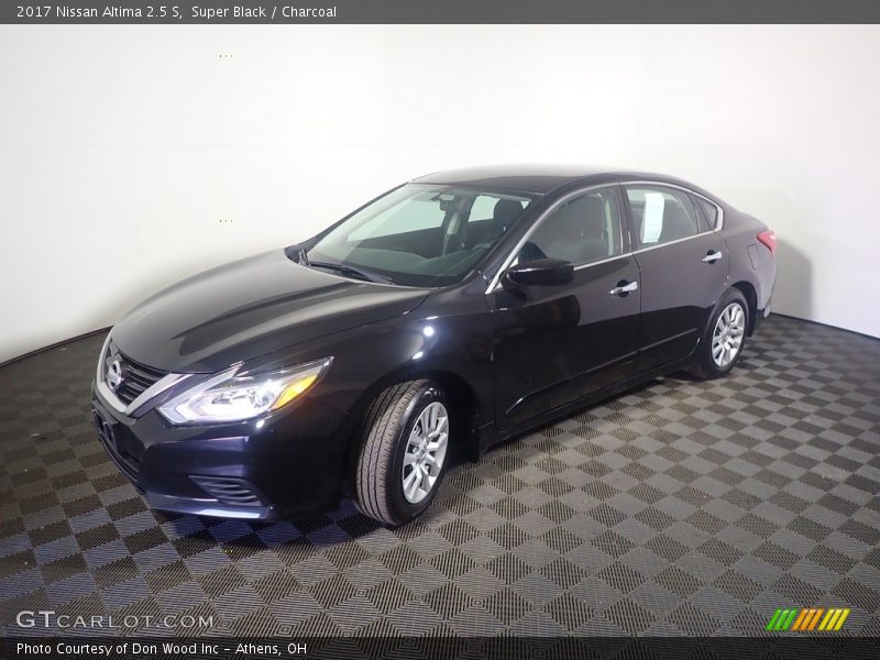 Super Black / Charcoal 2017 Nissan Altima 2.5 S