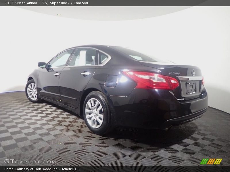 Super Black / Charcoal 2017 Nissan Altima 2.5 S
