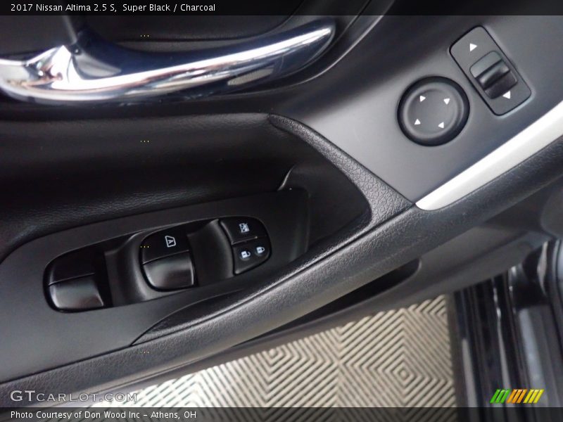 Super Black / Charcoal 2017 Nissan Altima 2.5 S