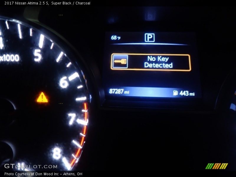 Super Black / Charcoal 2017 Nissan Altima 2.5 S