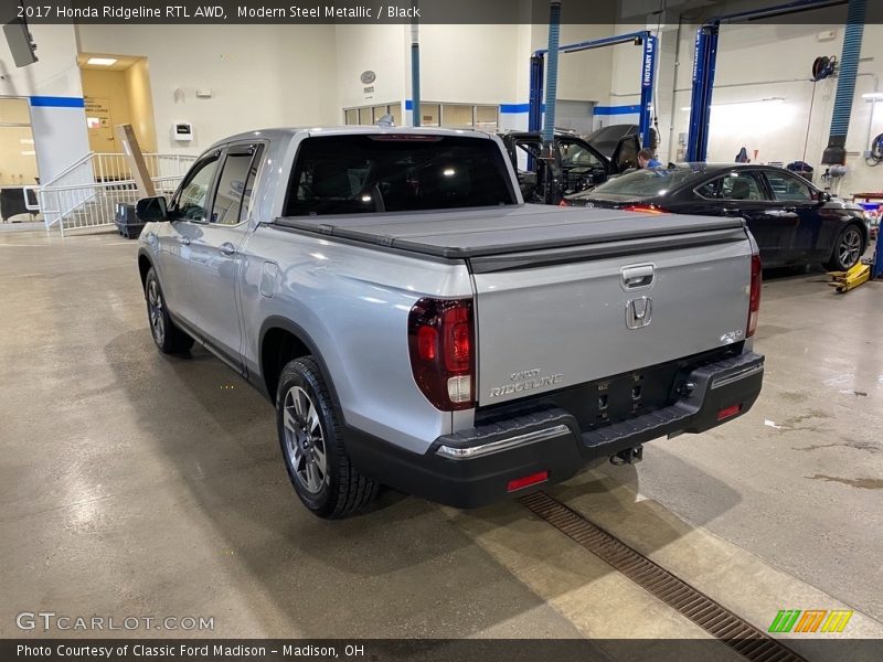 Modern Steel Metallic / Black 2017 Honda Ridgeline RTL AWD