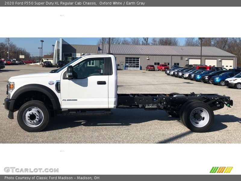Oxford White / Earth Gray 2020 Ford F550 Super Duty XL Regular Cab Chassis
