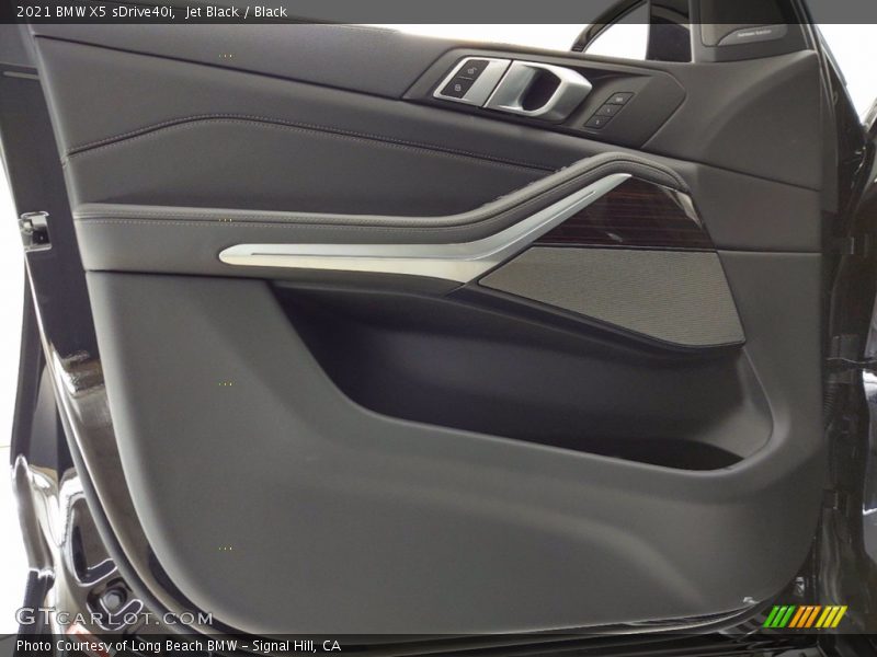 Jet Black / Black 2021 BMW X5 sDrive40i