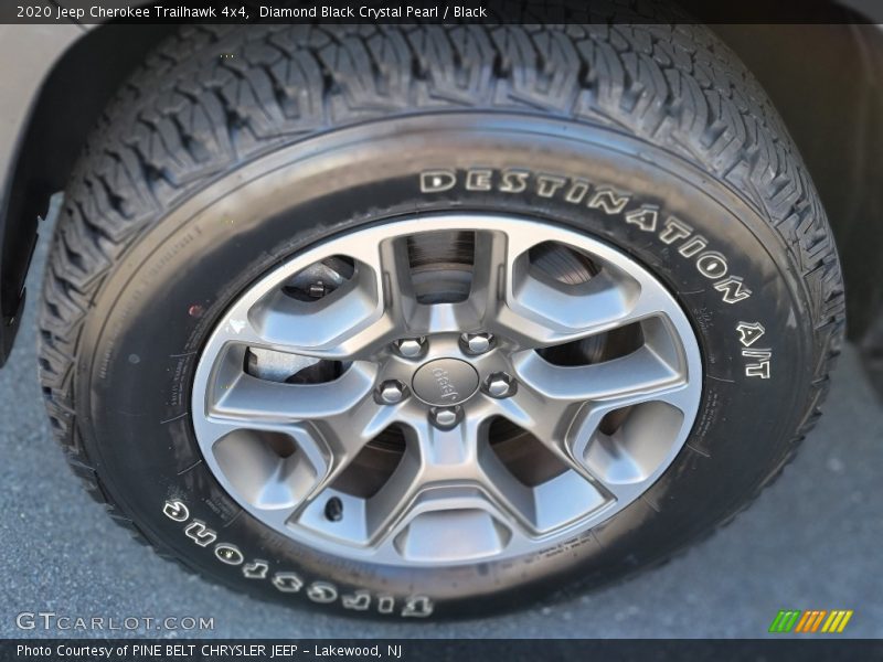 Diamond Black Crystal Pearl / Black 2020 Jeep Cherokee Trailhawk 4x4