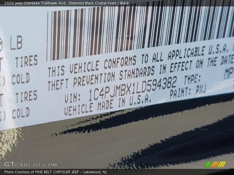 Diamond Black Crystal Pearl / Black 2020 Jeep Cherokee Trailhawk 4x4