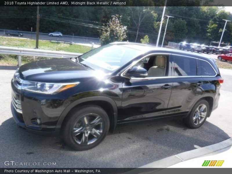 Midnight Black Metallic / Almond 2018 Toyota Highlander Limited AWD