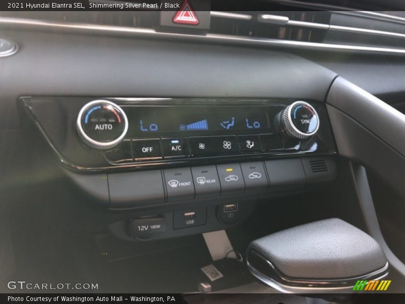 Shimmering Silver Pearl / Black 2021 Hyundai Elantra SEL