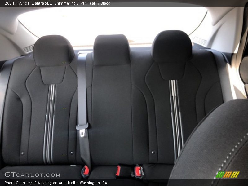 Shimmering Silver Pearl / Black 2021 Hyundai Elantra SEL