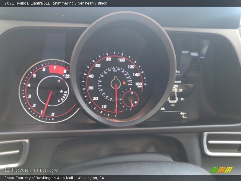 Shimmering Silver Pearl / Black 2021 Hyundai Elantra SEL
