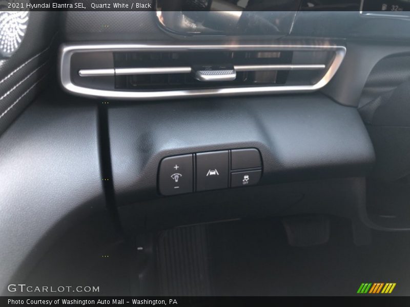 Quartz White / Black 2021 Hyundai Elantra SEL