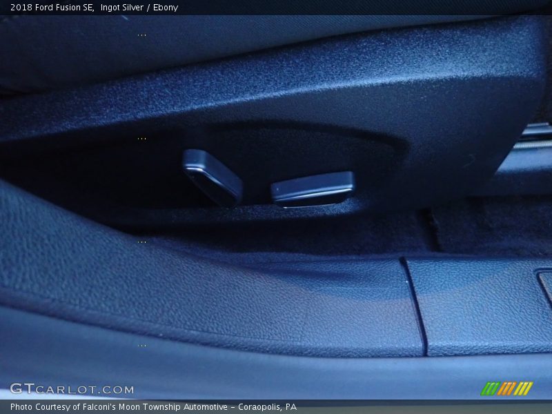 Ingot Silver / Ebony 2018 Ford Fusion SE
