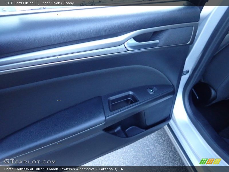Ingot Silver / Ebony 2018 Ford Fusion SE
