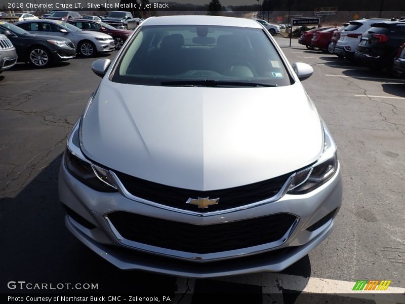 Silver Ice Metallic / Jet Black 2018 Chevrolet Cruze LT