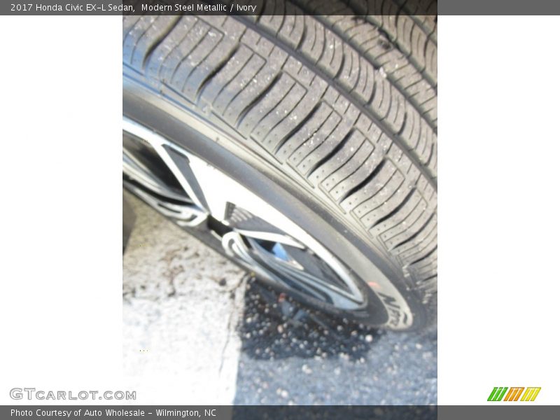 Modern Steel Metallic / Ivory 2017 Honda Civic EX-L Sedan