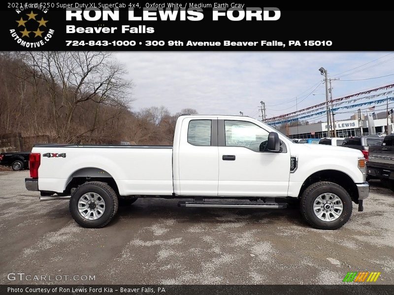Oxford White / Medium Earth Gray 2021 Ford F250 Super Duty XL SuperCab 4x4