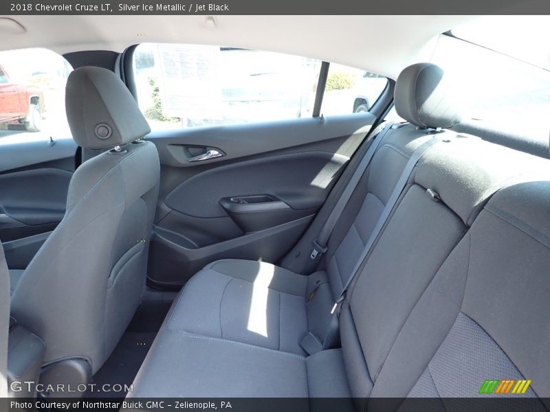 Silver Ice Metallic / Jet Black 2018 Chevrolet Cruze LT