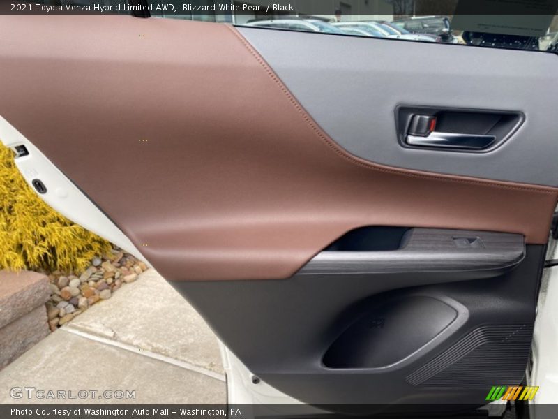 Blizzard White Pearl / Black 2021 Toyota Venza Hybrid Limited AWD