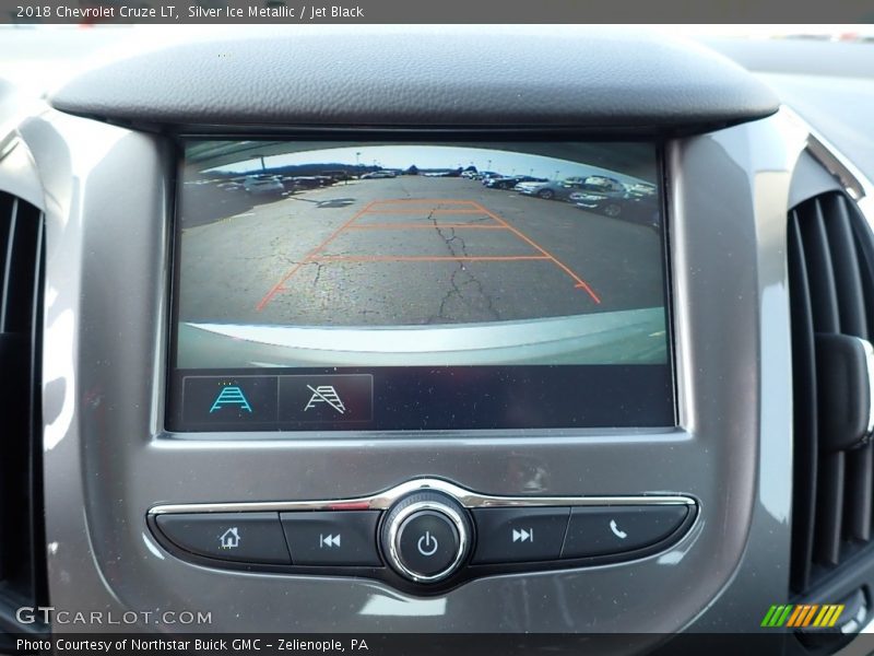 Silver Ice Metallic / Jet Black 2018 Chevrolet Cruze LT