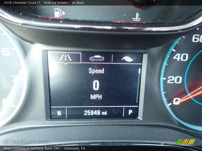 Silver Ice Metallic / Jet Black 2018 Chevrolet Cruze LT