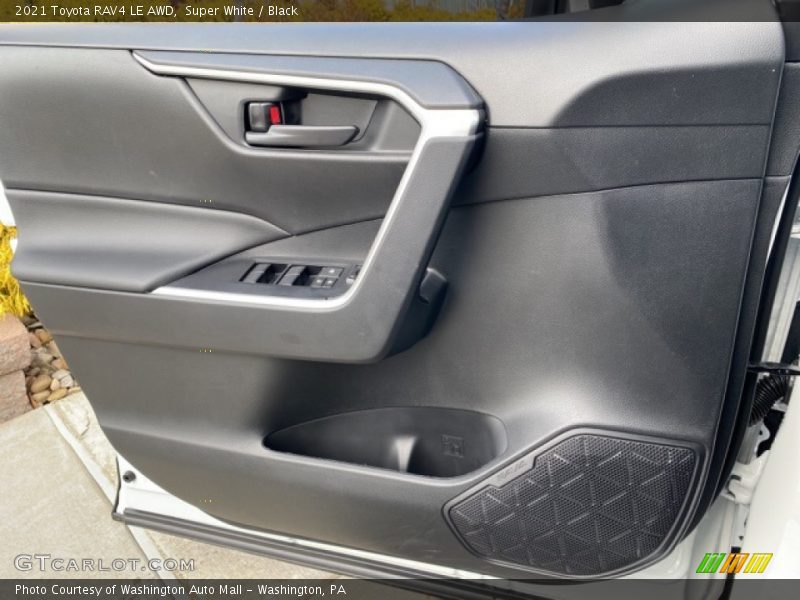 Super White / Black 2021 Toyota RAV4 LE AWD