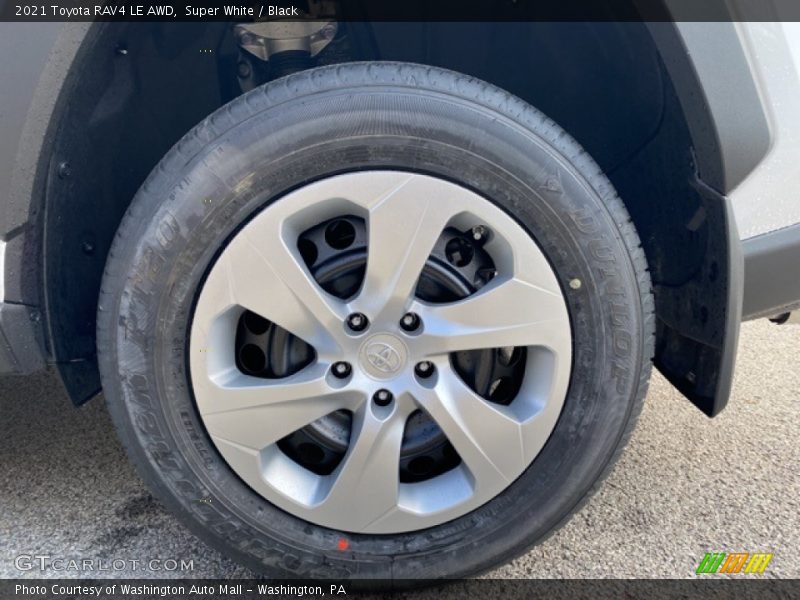 Super White / Black 2021 Toyota RAV4 LE AWD