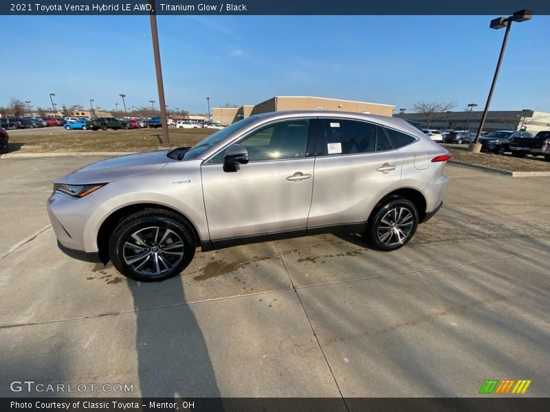 Titanium Glow / Black 2021 Toyota Venza Hybrid LE AWD