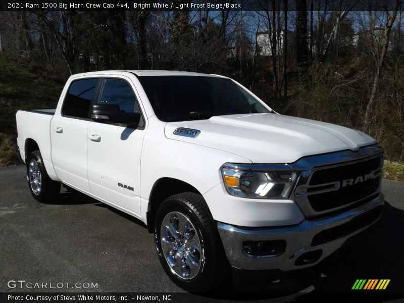 Bright White / Light Frost Beige/Black 2021 Ram 1500 Big Horn Crew Cab 4x4