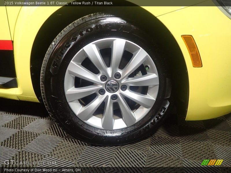 Yellow Rush / Titan Black 2015 Volkswagen Beetle 1.8T Classic