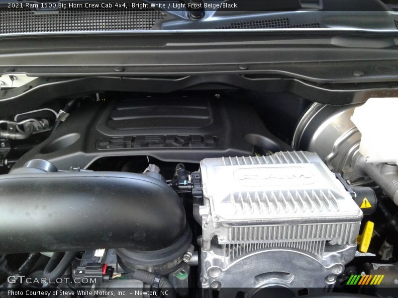 Bright White / Light Frost Beige/Black 2021 Ram 1500 Big Horn Crew Cab 4x4