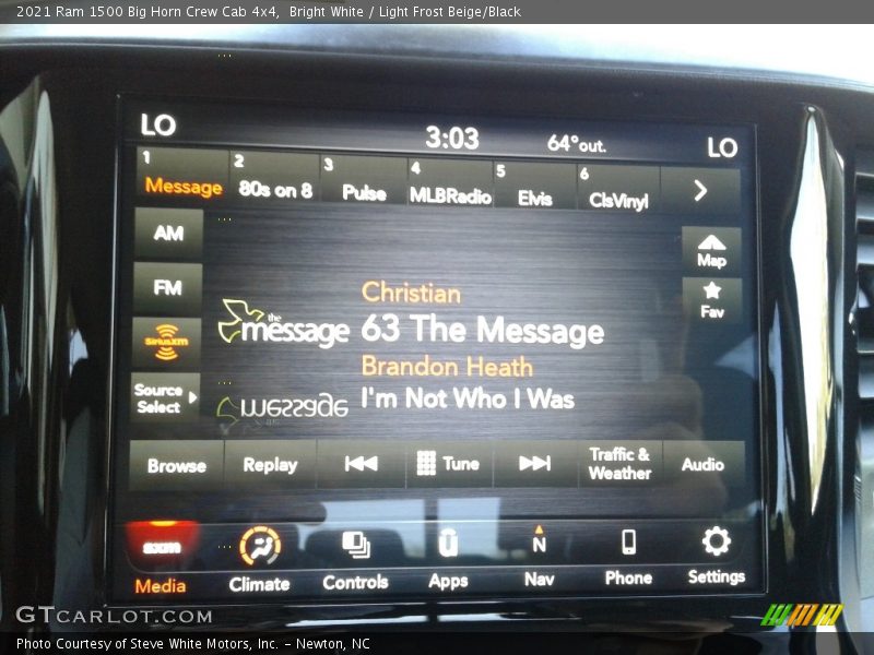 Bright White / Light Frost Beige/Black 2021 Ram 1500 Big Horn Crew Cab 4x4