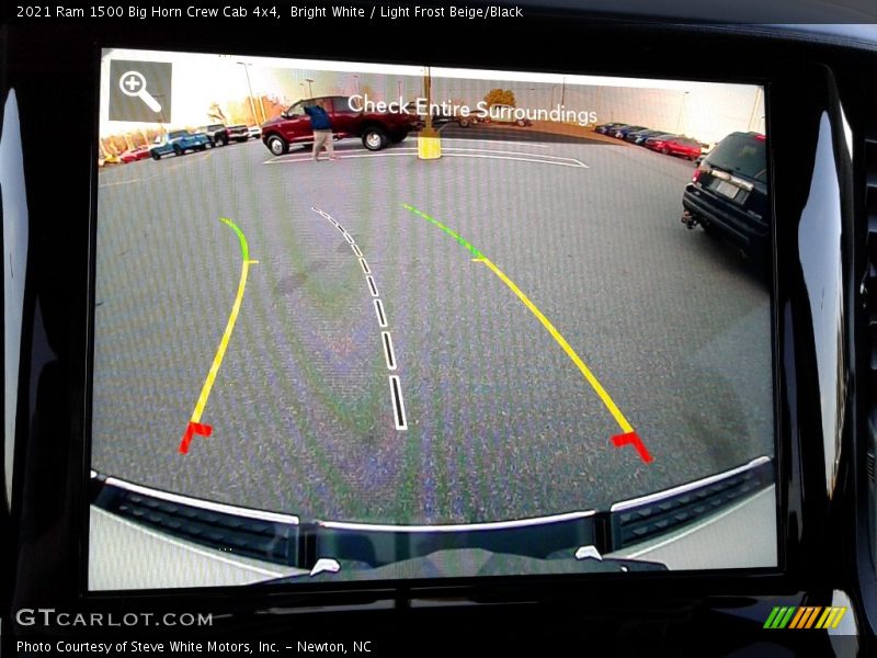Bright White / Light Frost Beige/Black 2021 Ram 1500 Big Horn Crew Cab 4x4
