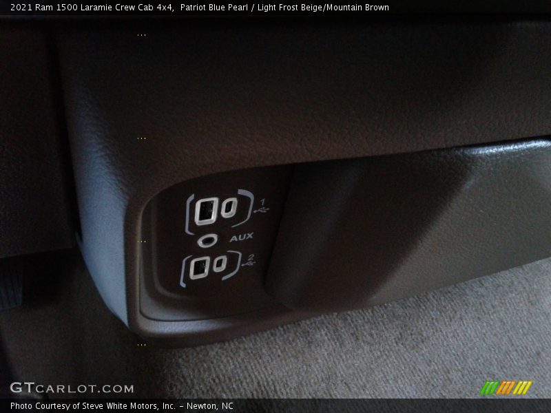 Patriot Blue Pearl / Light Frost Beige/Mountain Brown 2021 Ram 1500 Laramie Crew Cab 4x4