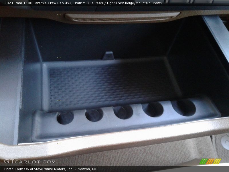 Patriot Blue Pearl / Light Frost Beige/Mountain Brown 2021 Ram 1500 Laramie Crew Cab 4x4
